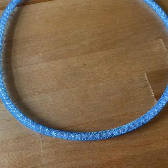NWOT BLUE Net White Crystals Necklace - Picture 6 of 6